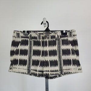 AEO Black & White Midi Stretch Shorts Size 12